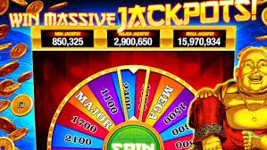 Texas Hold'em Bonus live table interface showing cards, betting options, and player chat at link jnetoto